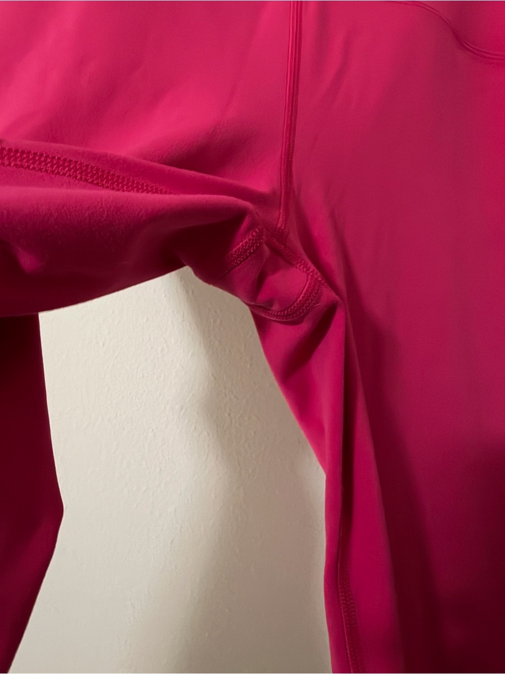 Vuori High Rise Leggings Fuchsia Pink Size Medium Athleisure Activewear - Picture 4 of 6
